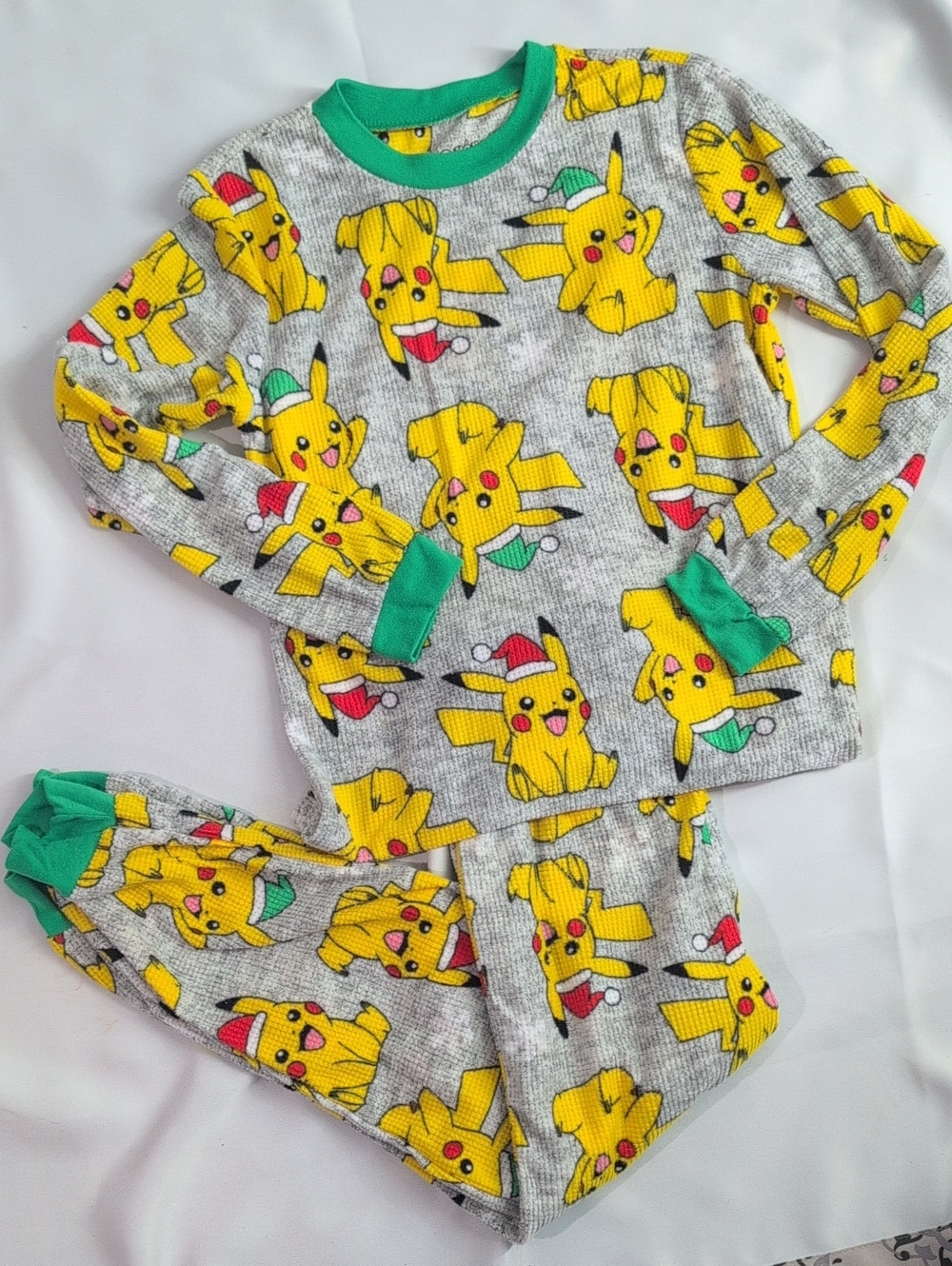 NWOT Pokemon Yellow Pikachu All-Over Print Grey Pajama Set with Green Trim